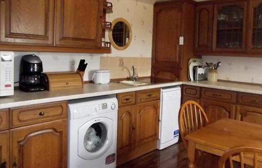 Taigh Na Casag kitchen